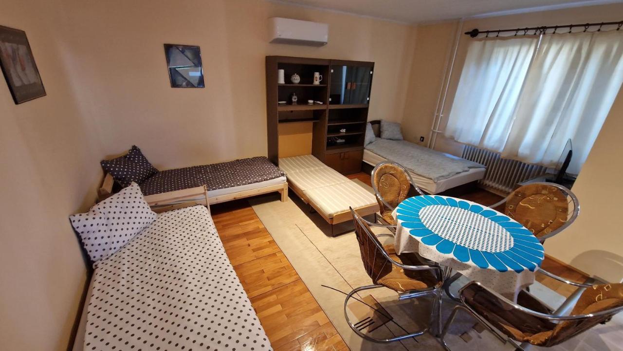 Friendly Apartment In The Suburb. Budapest Exterior foto
